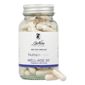Integratore alimentare well-age 50+ con acido ialuronico e vitamine per la bellezza della pelle e il benessere femminile dopo i 50 anni
