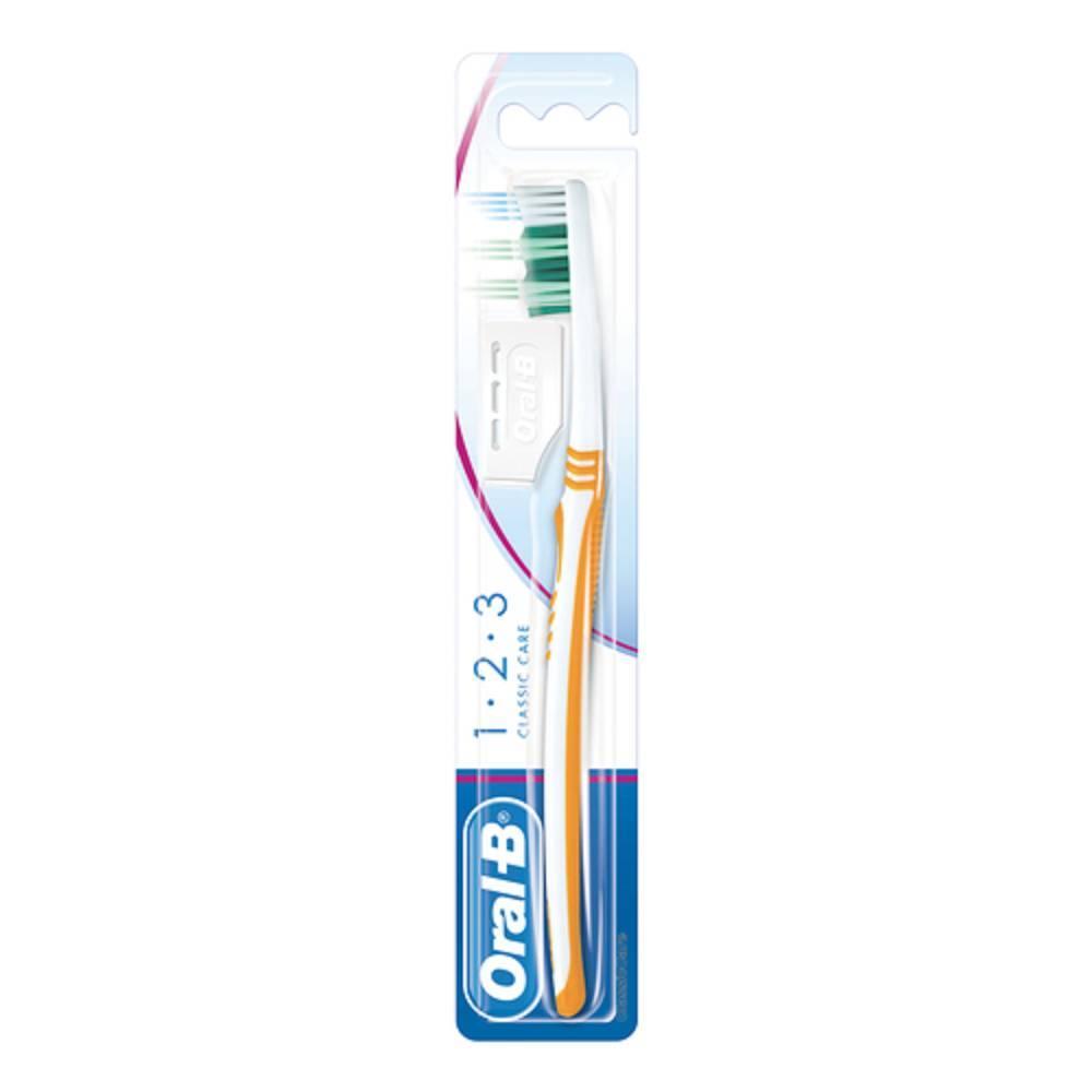 oral-b spazzolino manuale classic care con profilo di setole ondulato per una pulizia efficace e design ergonomico - misura testina 40 - foto 1